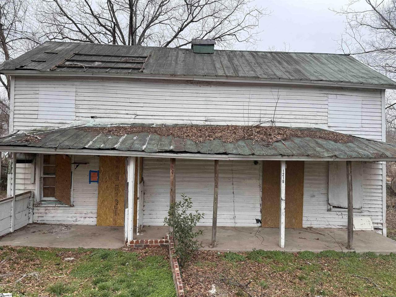 121 Saluda Street - Photo 1