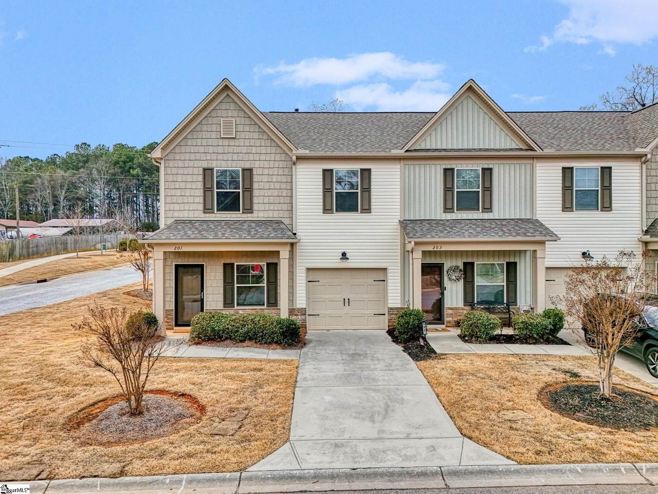 201 Fern Hollow Way - Photo 1