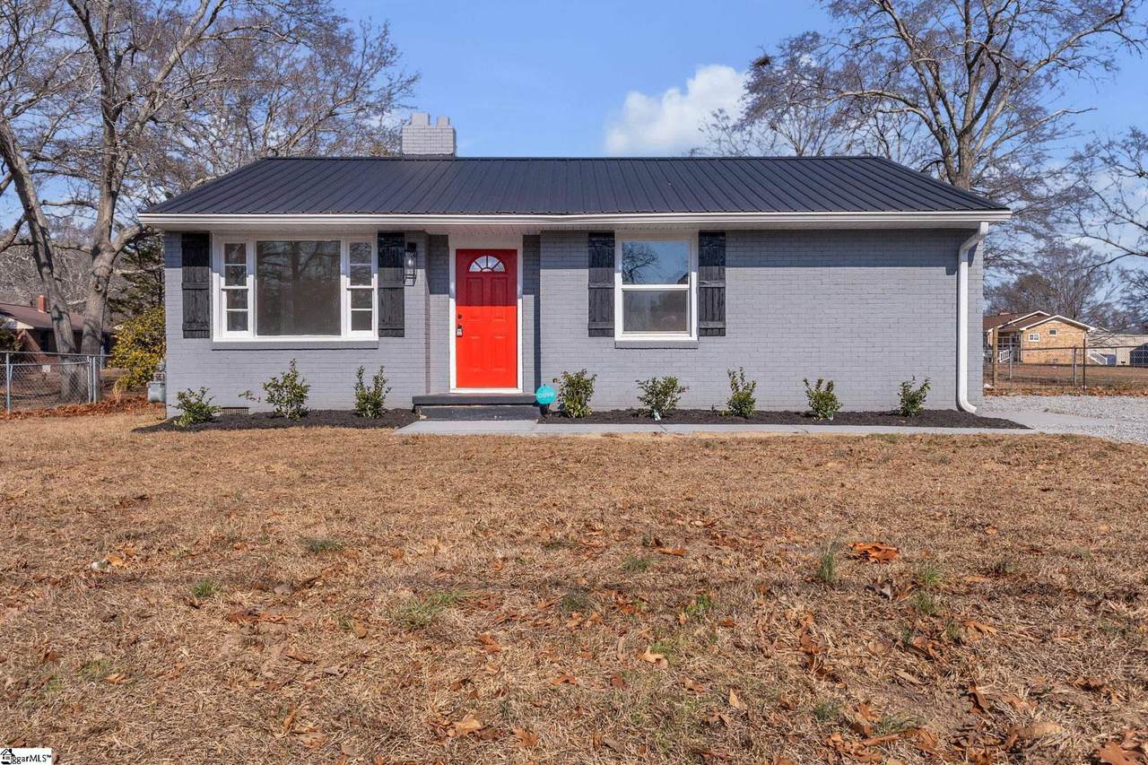 111 Westwood Drive - Photo 1