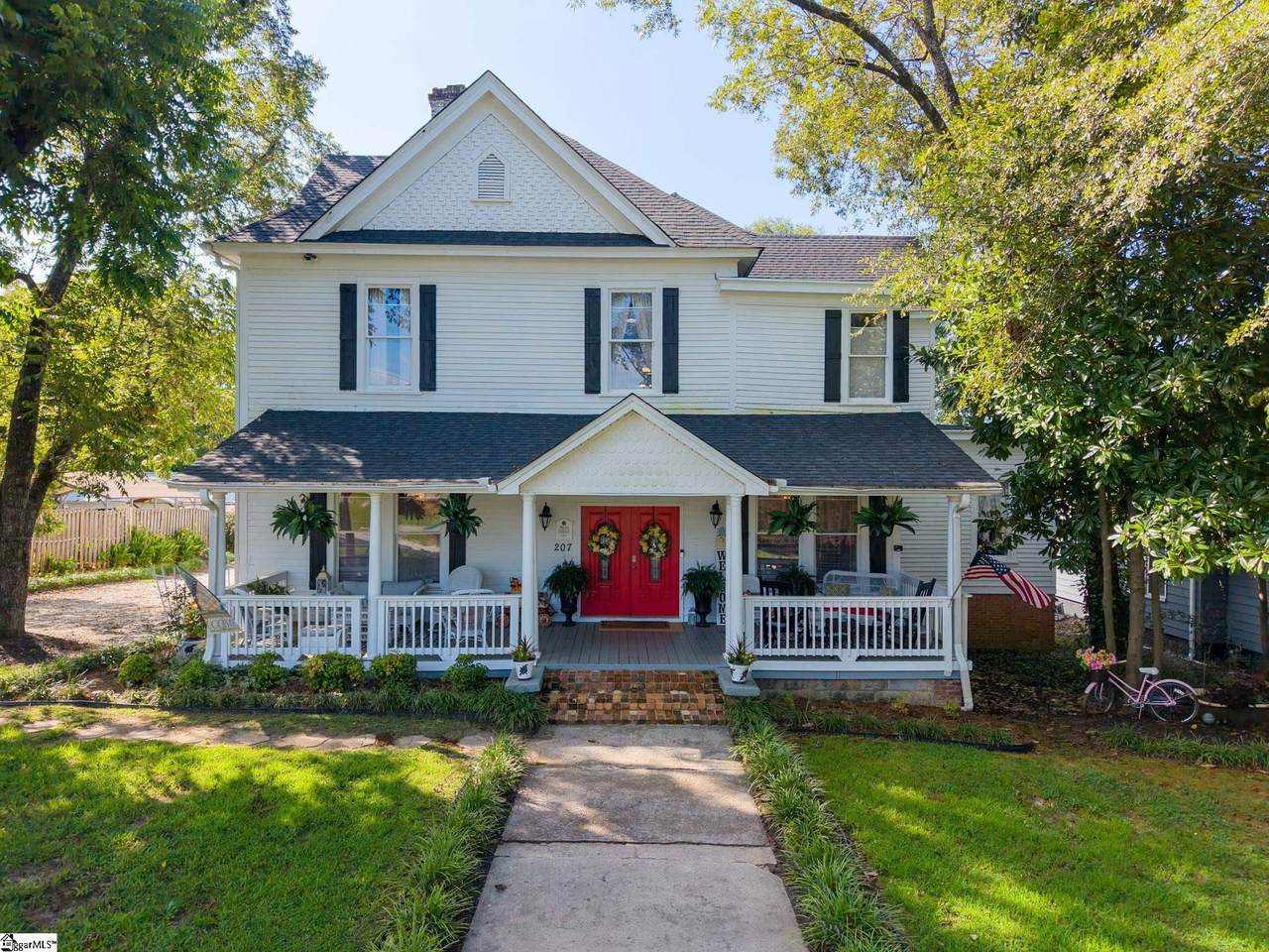 207 2nd Avenue - Photo 1