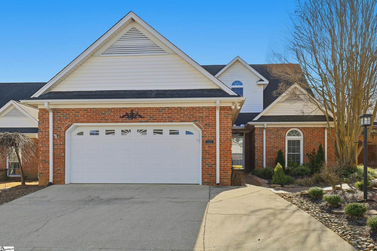 231 Greenview Circle - Photo 1