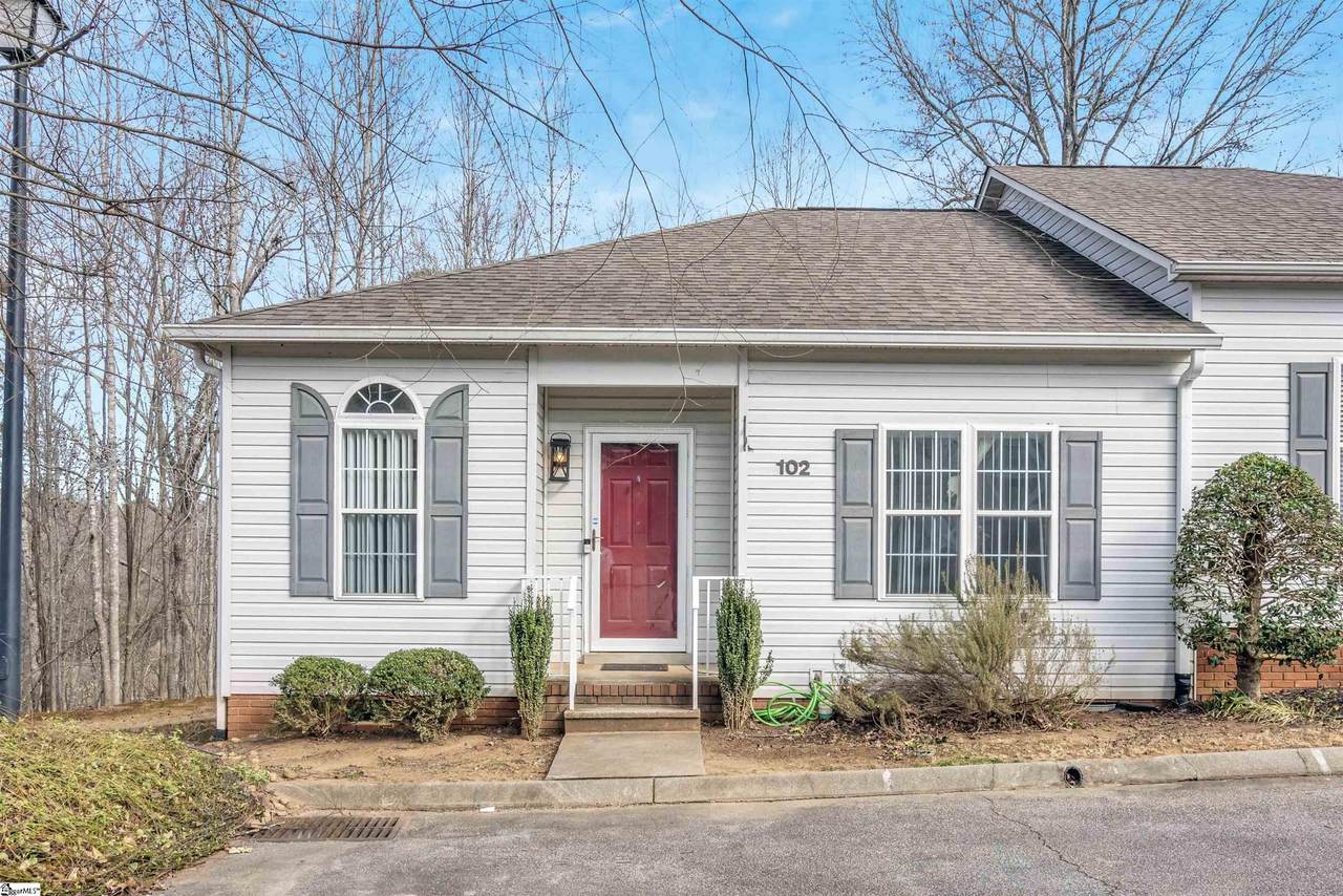 102 Huntress Drive - Photo 1