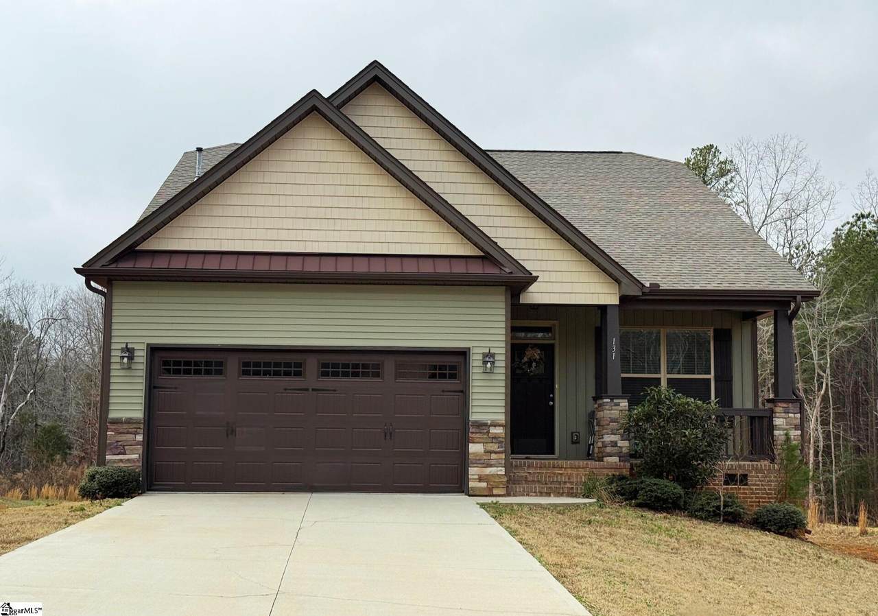 131 Estateside Drive - Photo 1