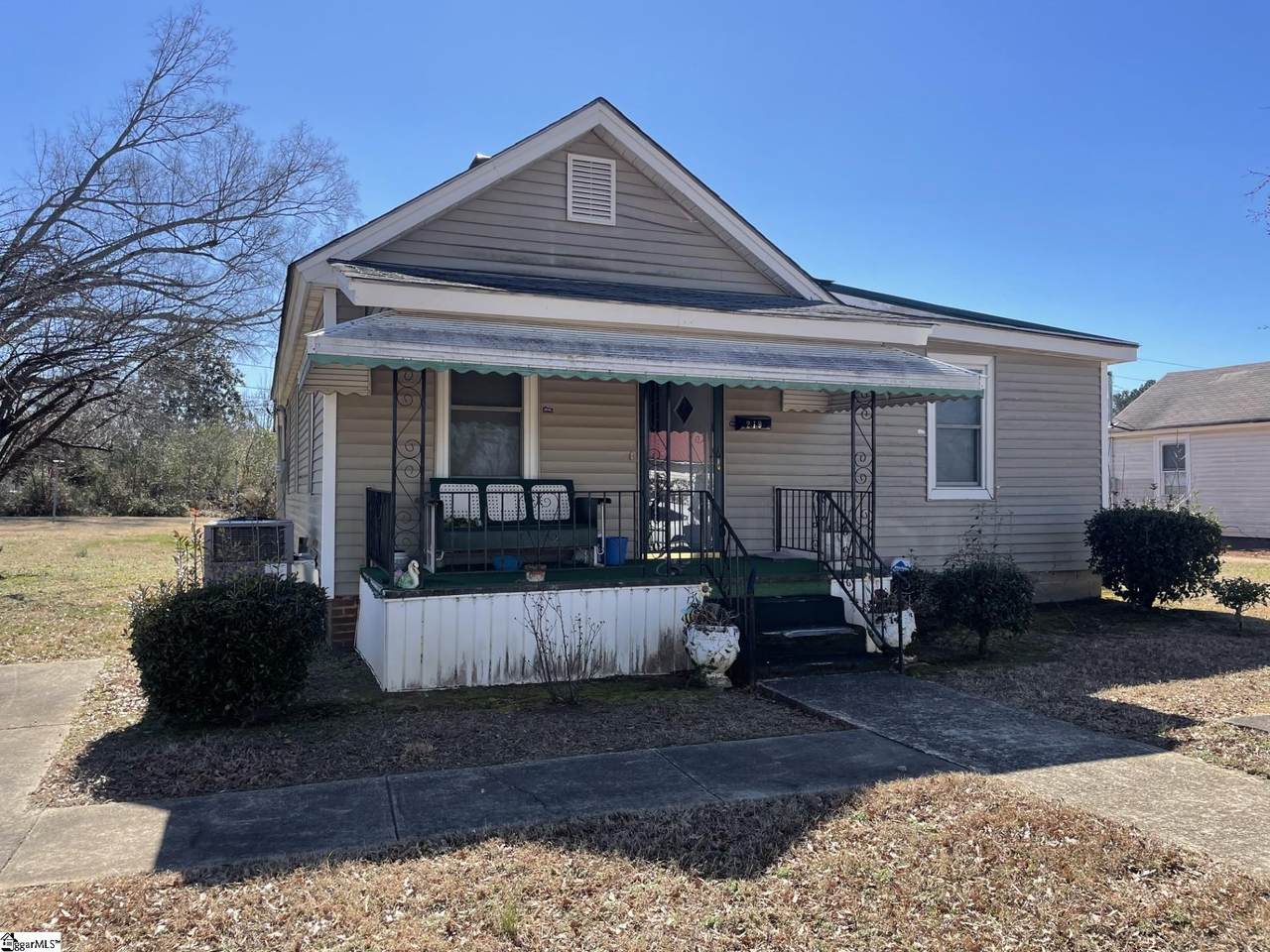 219 Carver Street - Photo 1