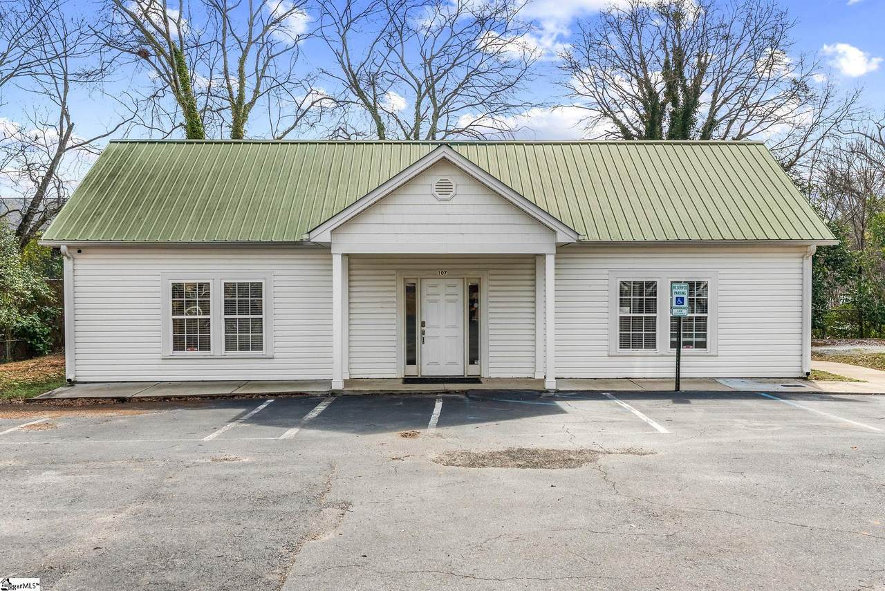 107 Hillcrest Avenue - Photo 1