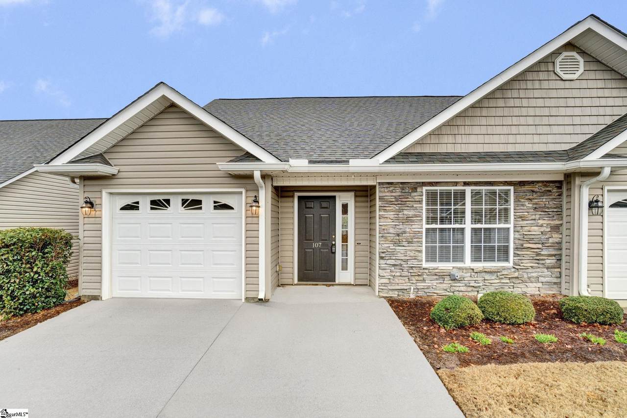 107 Shalom Drive - Photo 1