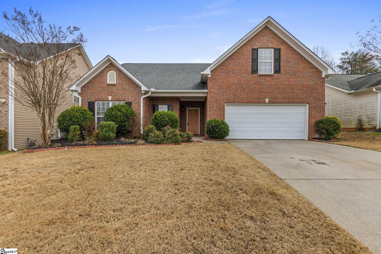 704 Center Road - Photo 1