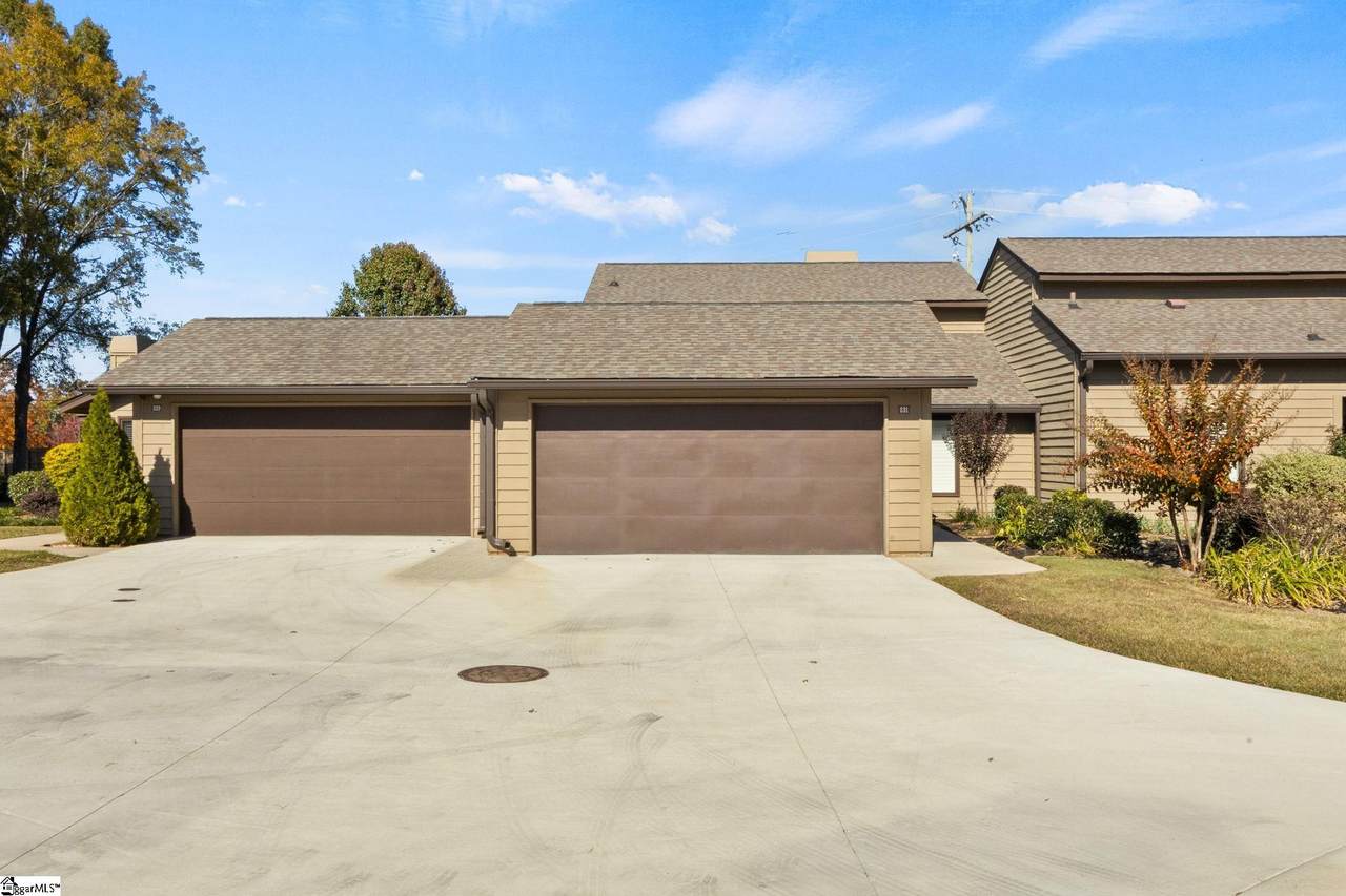 231 Goldfinch Circle - Photo 1