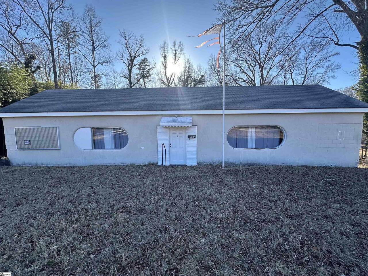 237 Thompson Boulevard - Photo 1