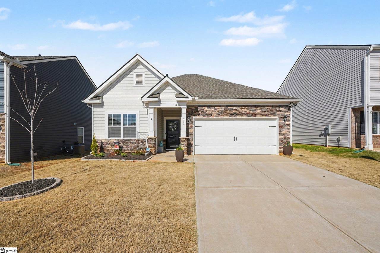 216 Emerald Creek Avenue - Photo 1