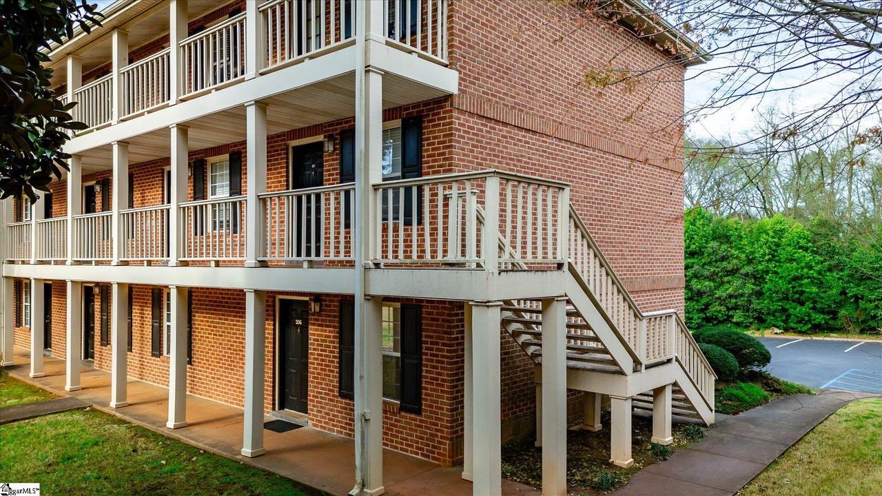 250 Elm Street - Photo 1