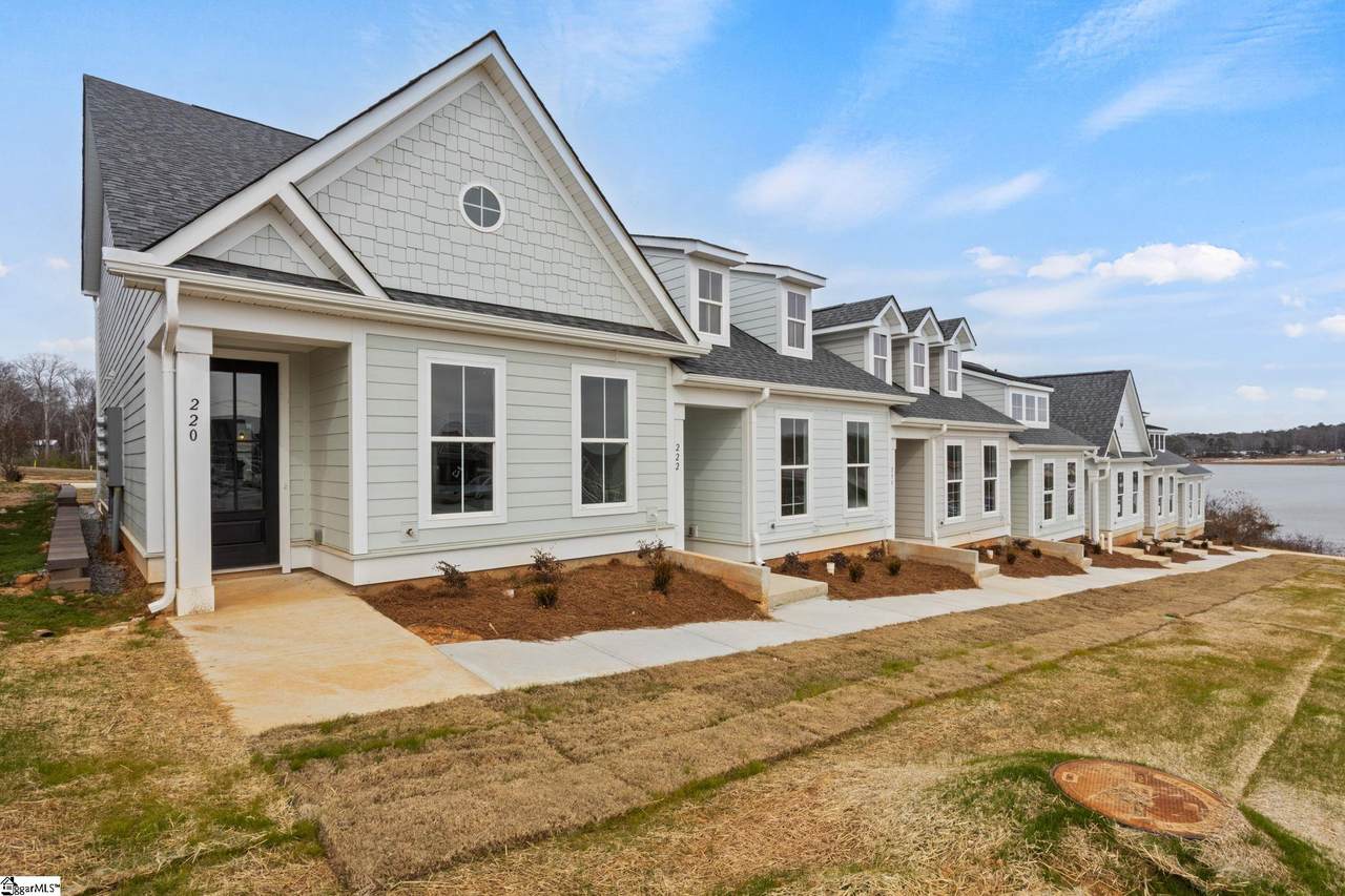 220 Lake Greenwood Boulevard - Photo 1