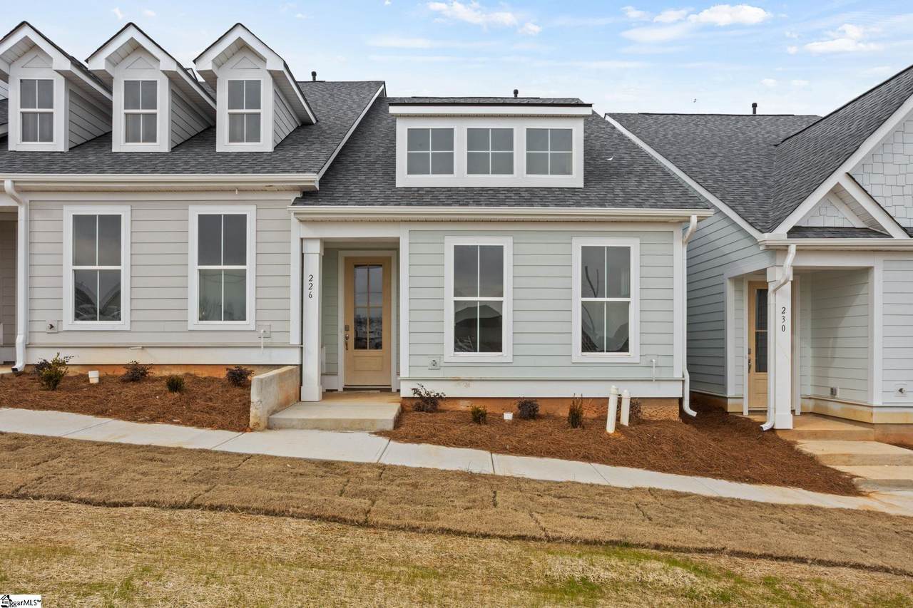 226 Lake Greenwood Boulevard - Photo 1