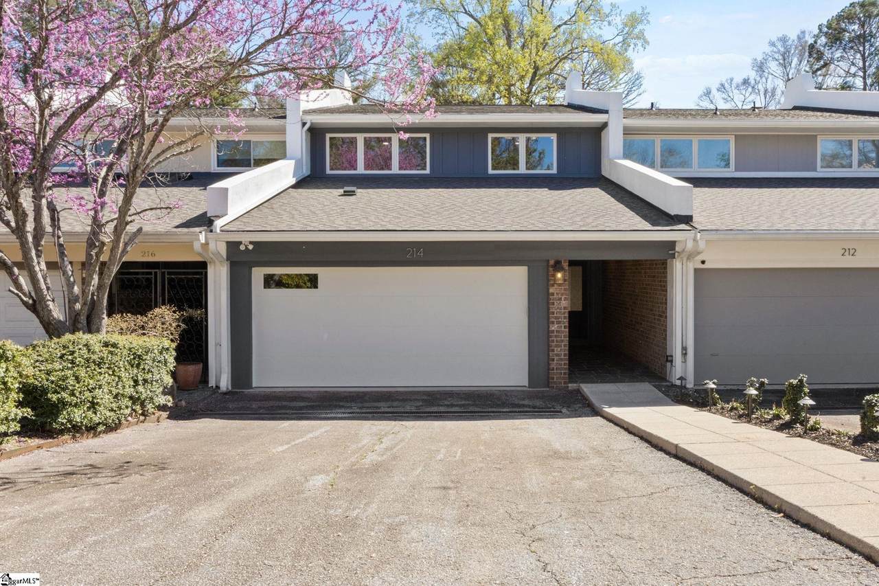 214 Holiday East Avenue - Photo 1