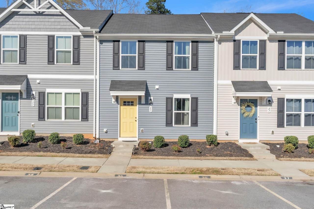 35 Tidworth Drive - Photo 1