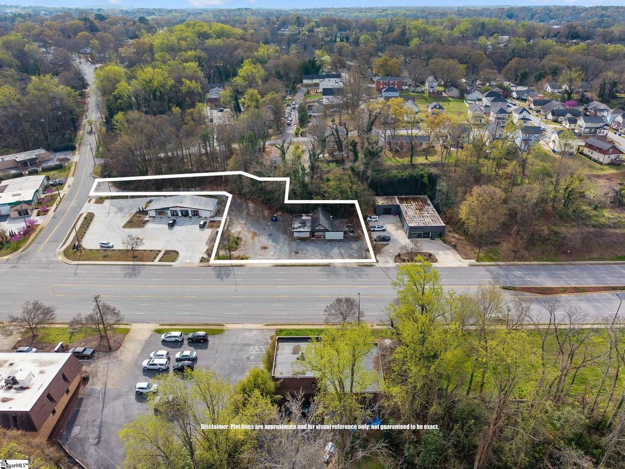 326 Wade Hampton Boulevard - Photo 1