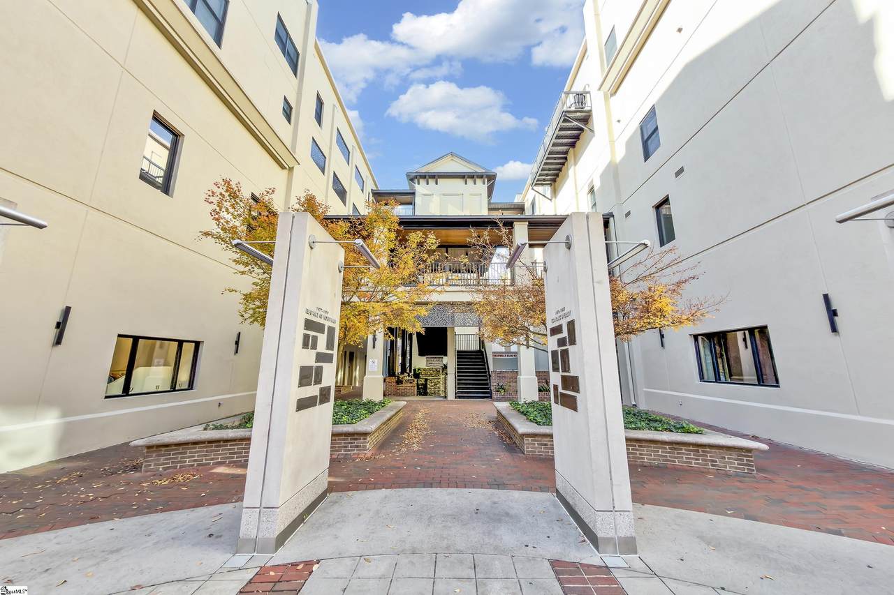 233 Main Street - Photo 1