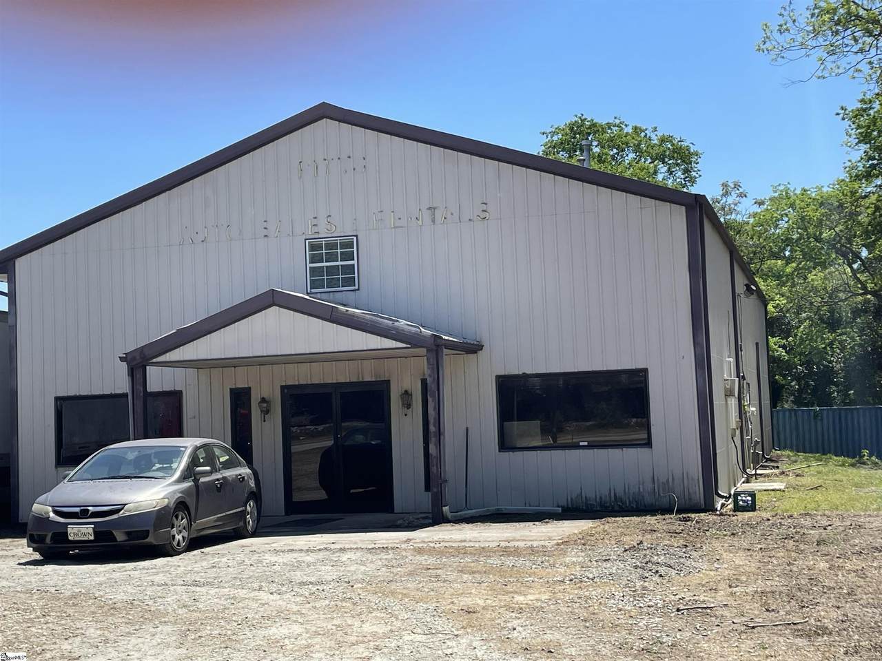 219 Carolina Avenue - Photo 1