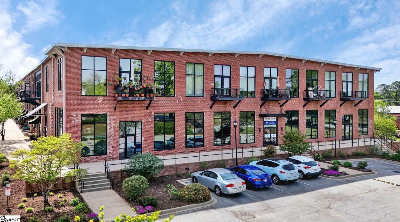 300 South Street - Photo 1