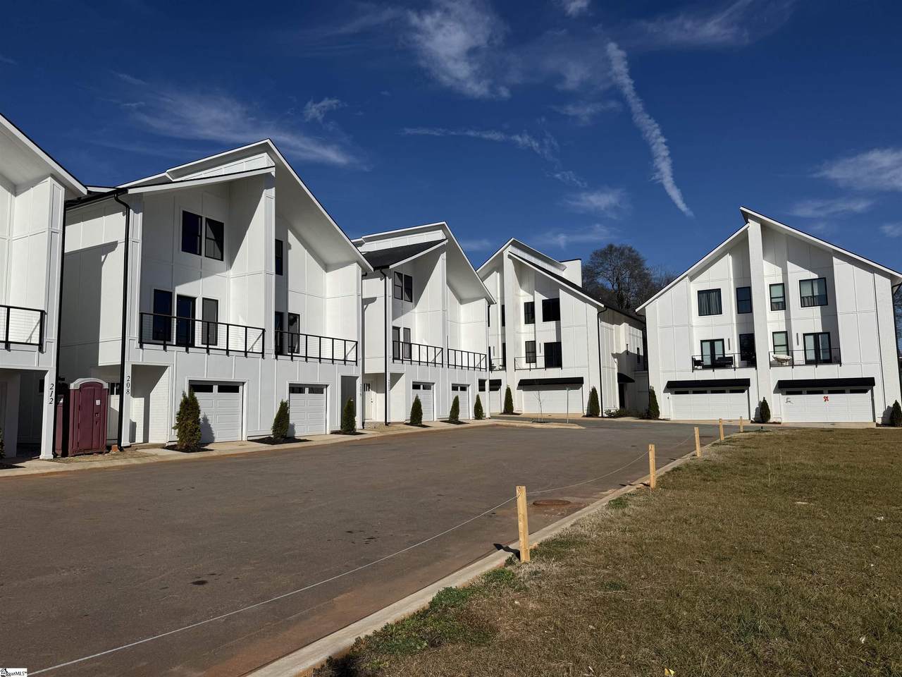 208 Ackert Way - Photo 1