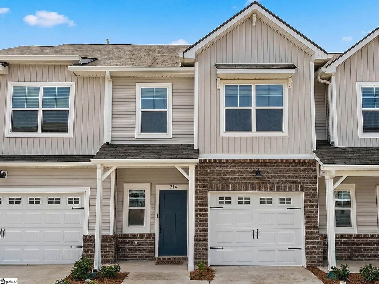 314 Hollenbeck Place - Photo 1