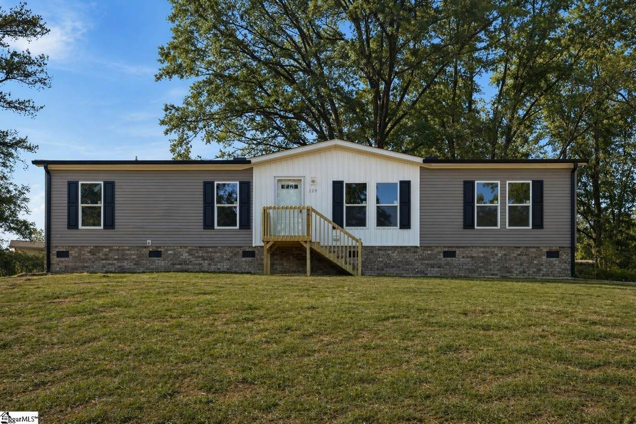 129 Ridgecrest Drive - Photo 1