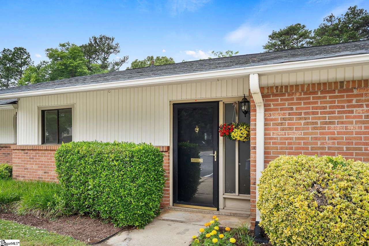 67 Briarridge Court - Photo 1