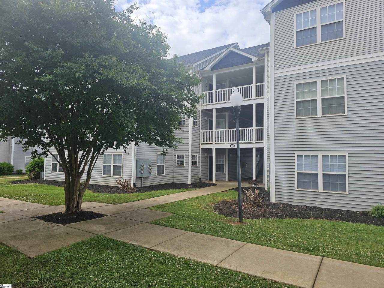 142 University Village Drive - Photo 1