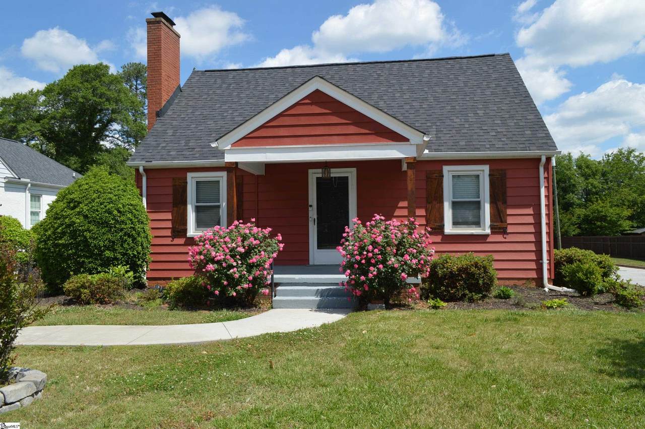 207 Fairview Avenue - Photo 1