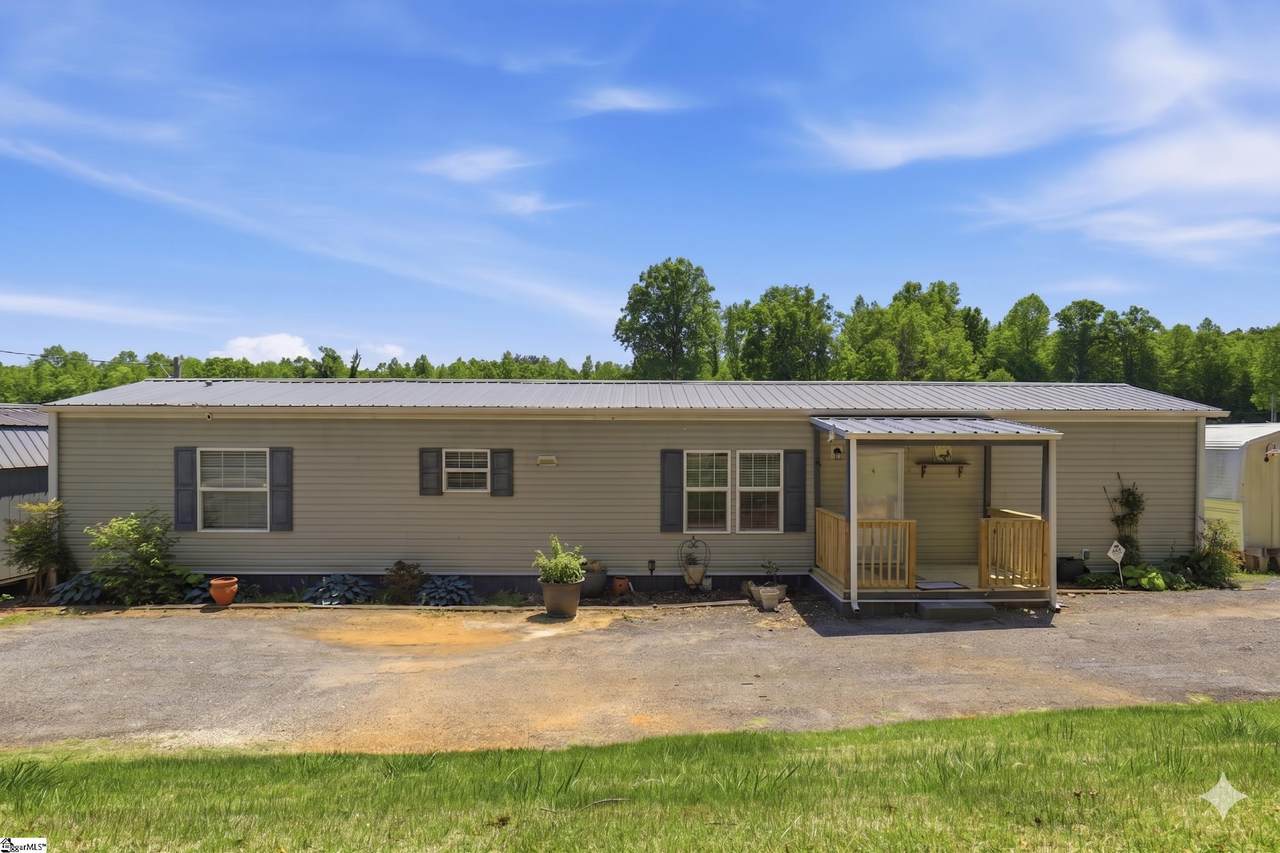 111 Lake Circle Road - Photo 1