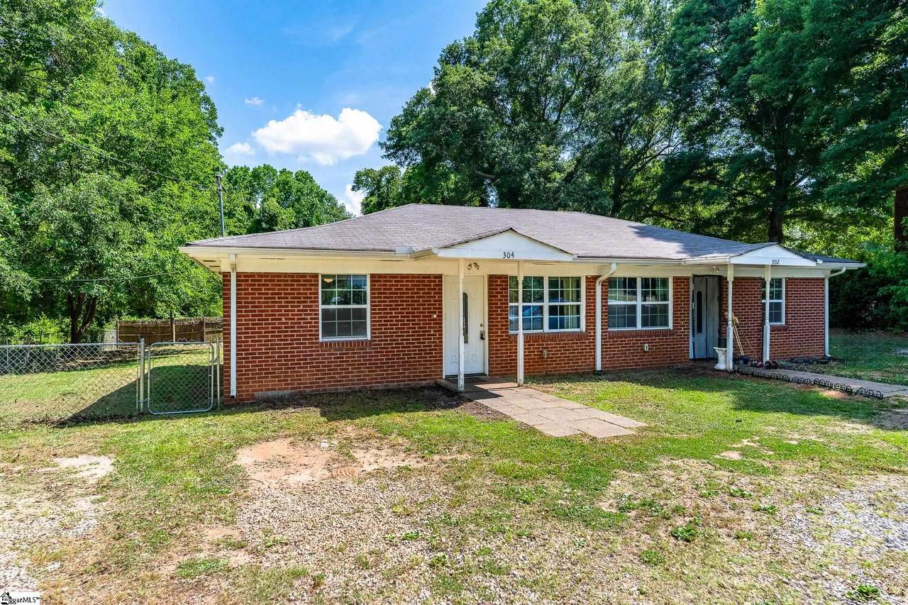 302 Churchill Circle - Photo 1