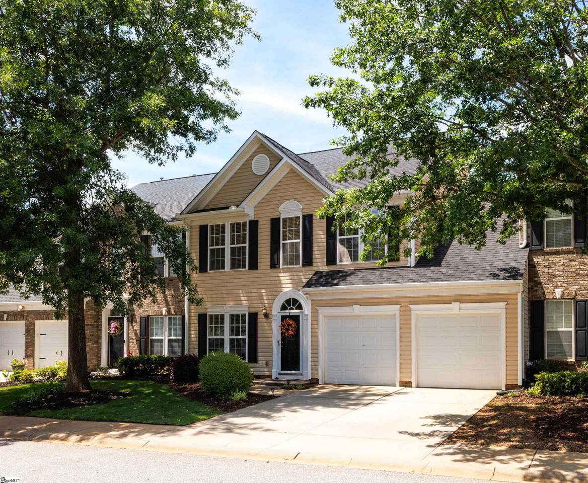 323 Majesty Court - Photo 1