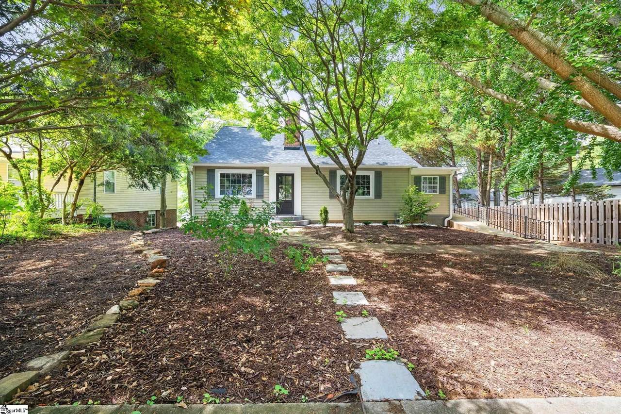 8 Amherst Avenue - Photo 1
