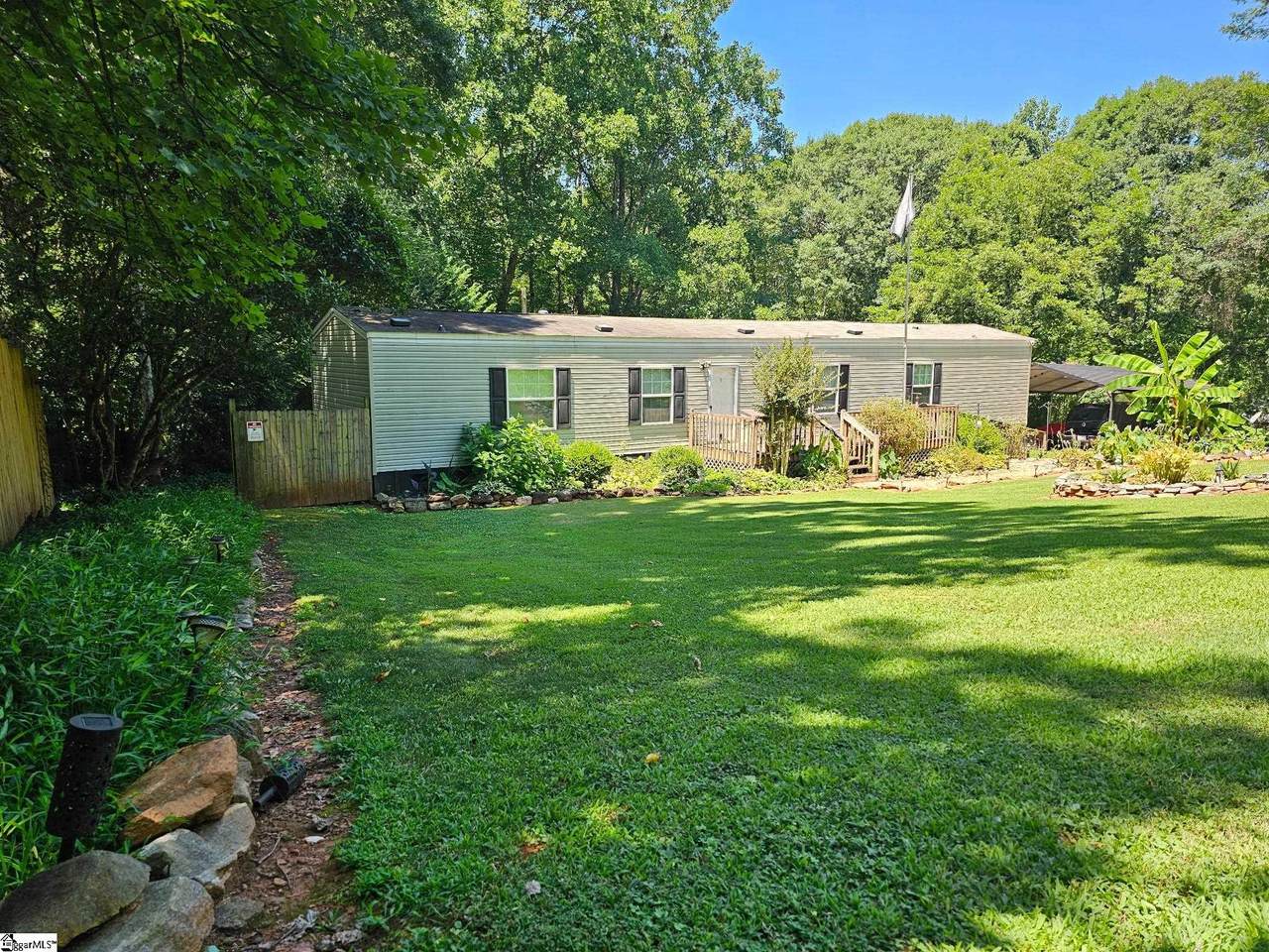 119 Twin Oaks Drive - Photo 1