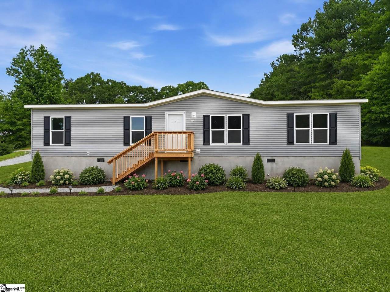 104 Tomahawk Drive - Photo 1