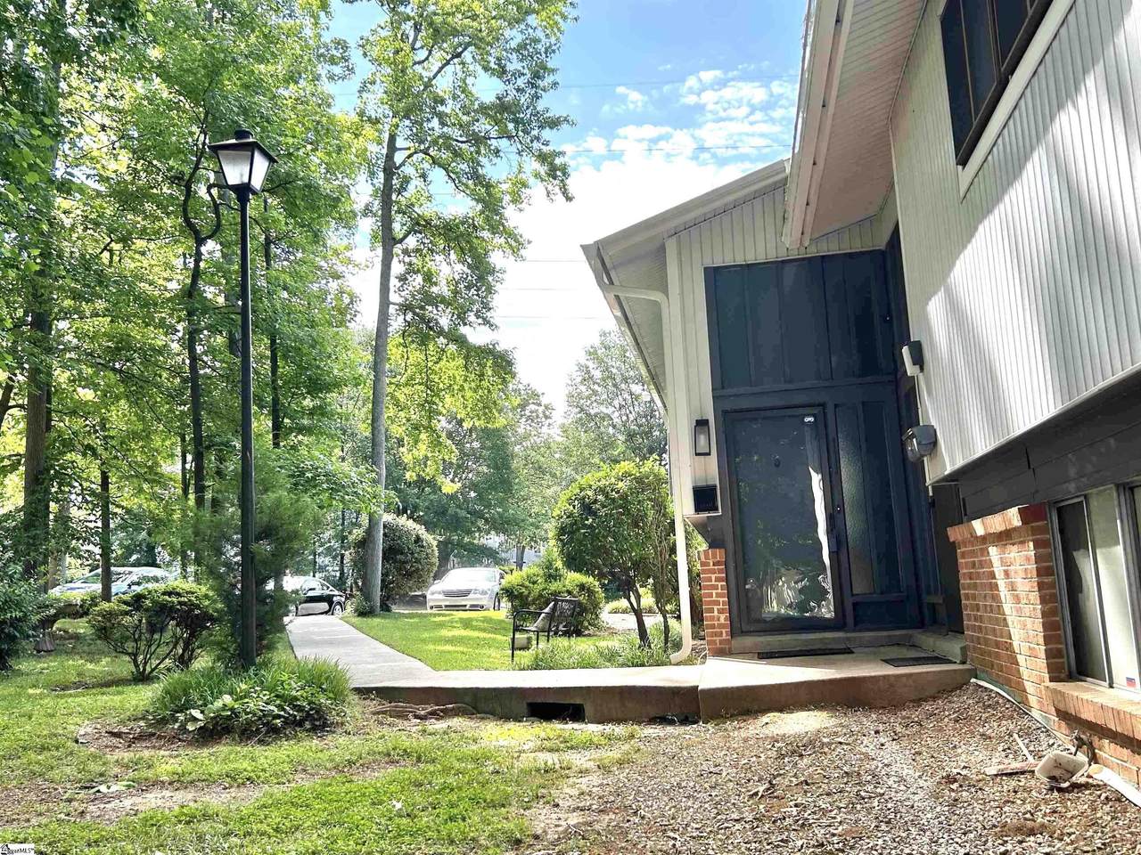 111 Briarview Circle - Photo 1