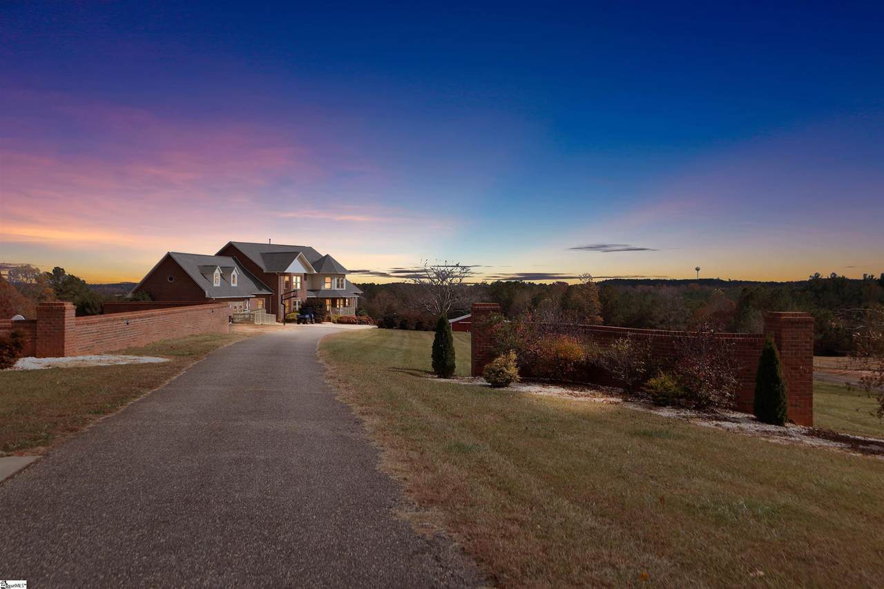 517 Cub Creek Road - Photo 1