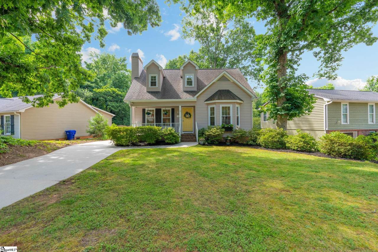 1031 Summit Drive - Photo 1
