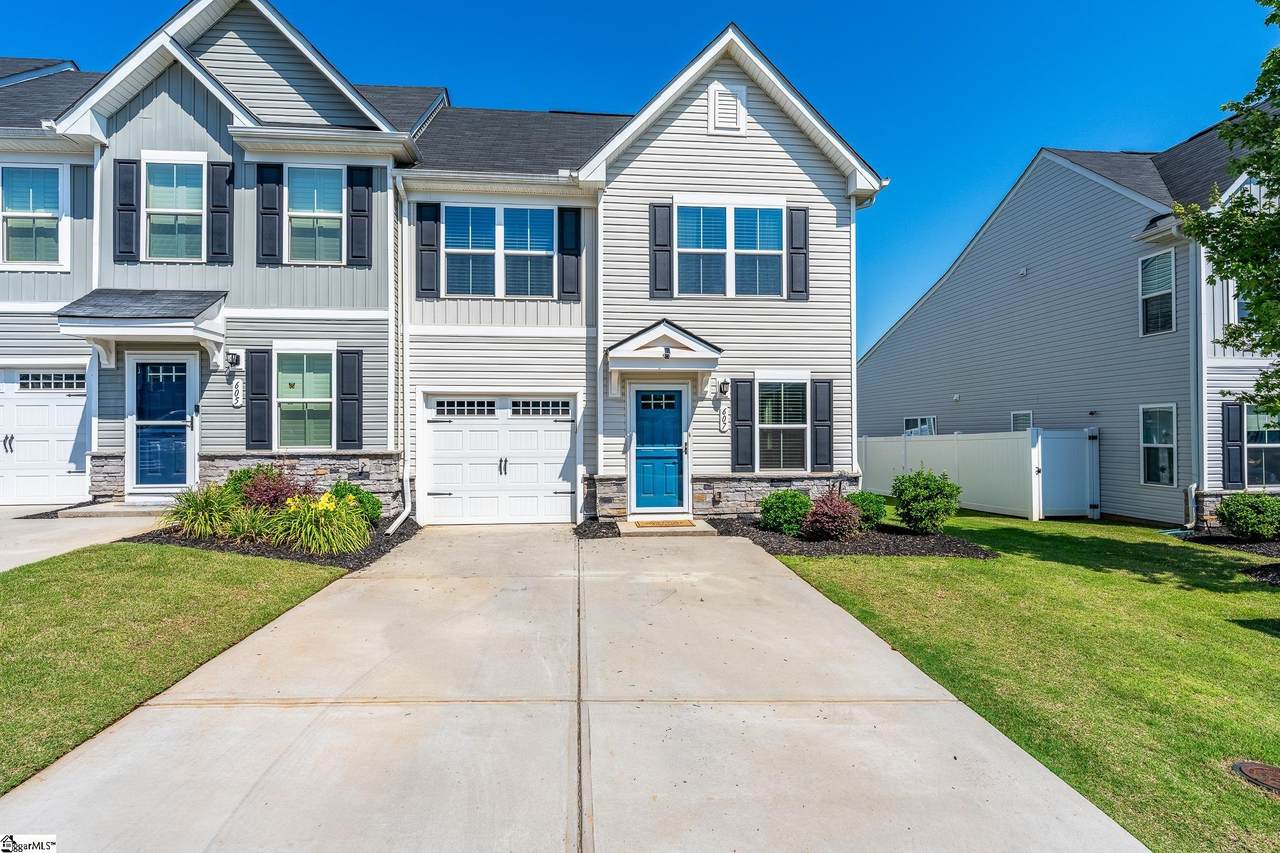 607 Cresslyn Court - Photo 1
