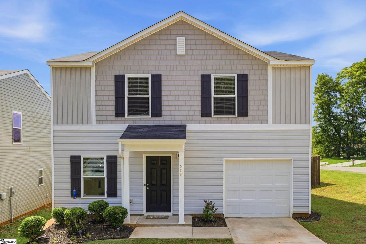 206 Christopher Street - Photo 1