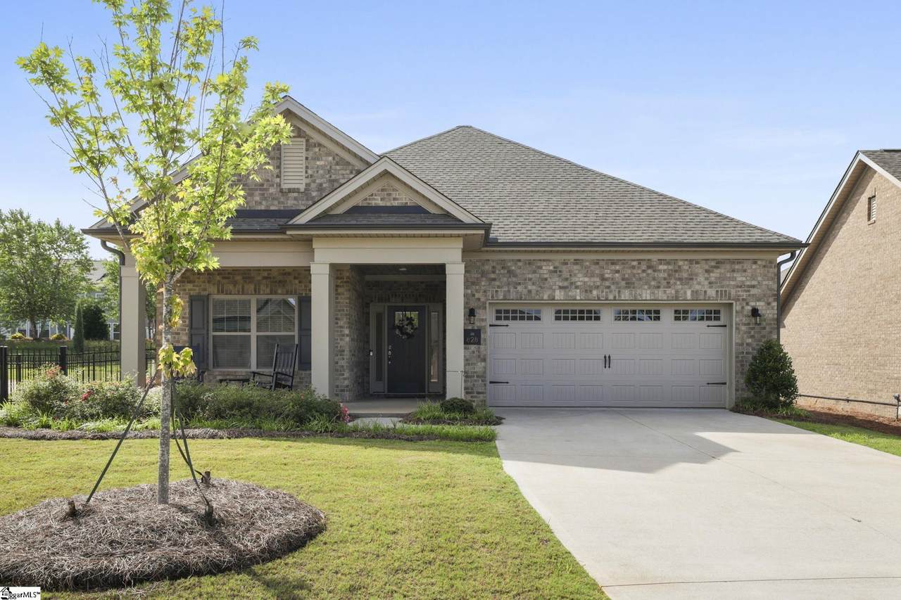 828 Vita Drive - Photo 1