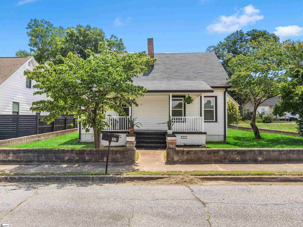 52 Hutchins Street - Photo 1
