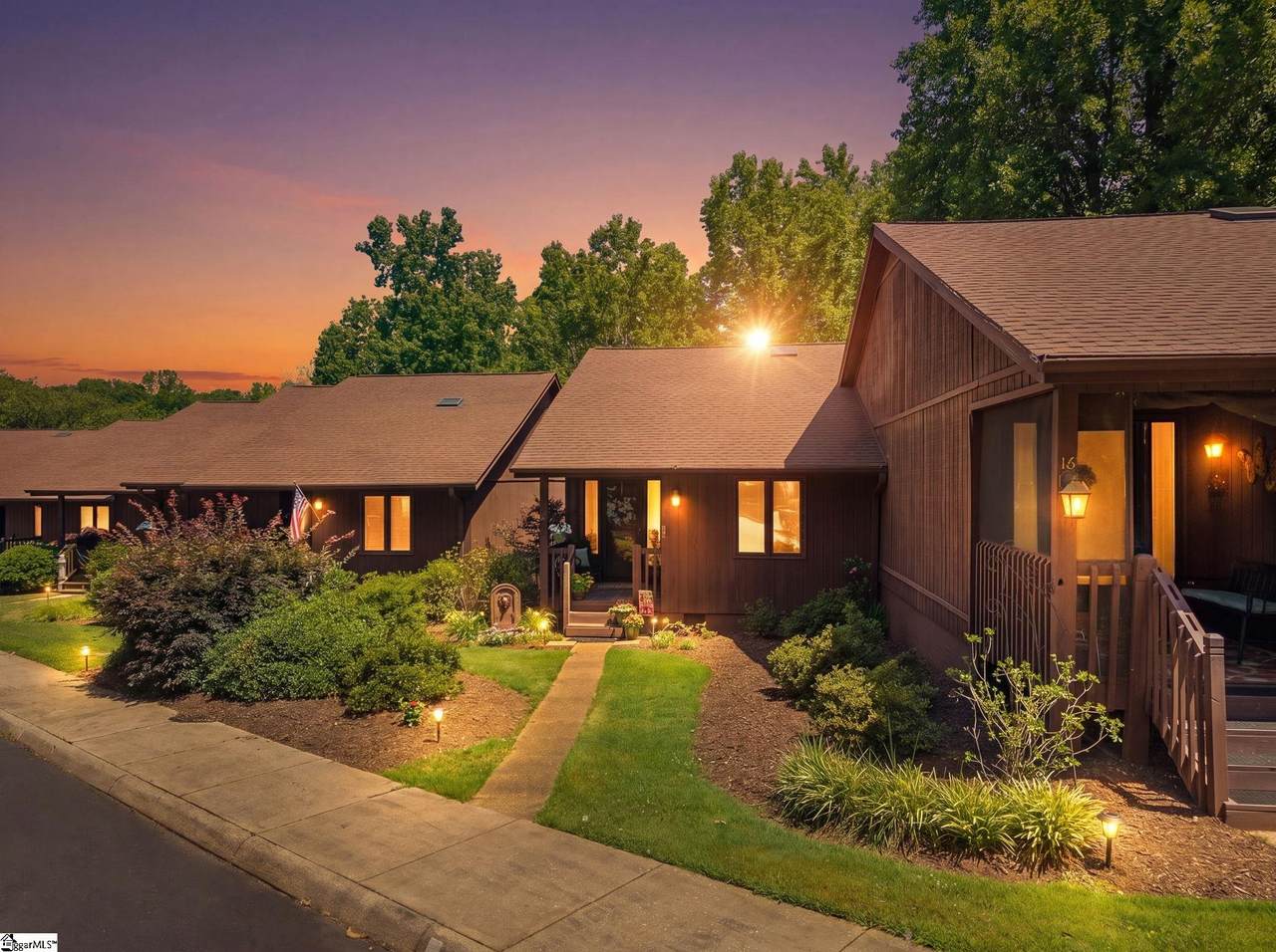 15 Creekside Way - Photo 1