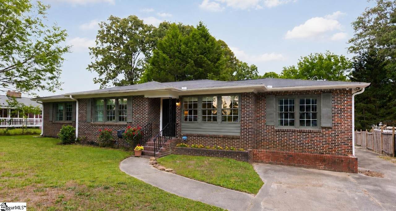 1 Oakdale Drive - Photo 1