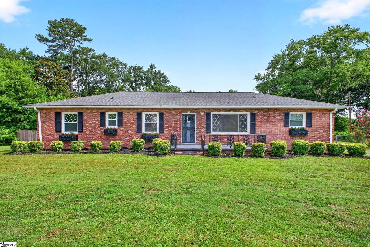 117 Rangeview Circle - Photo 1