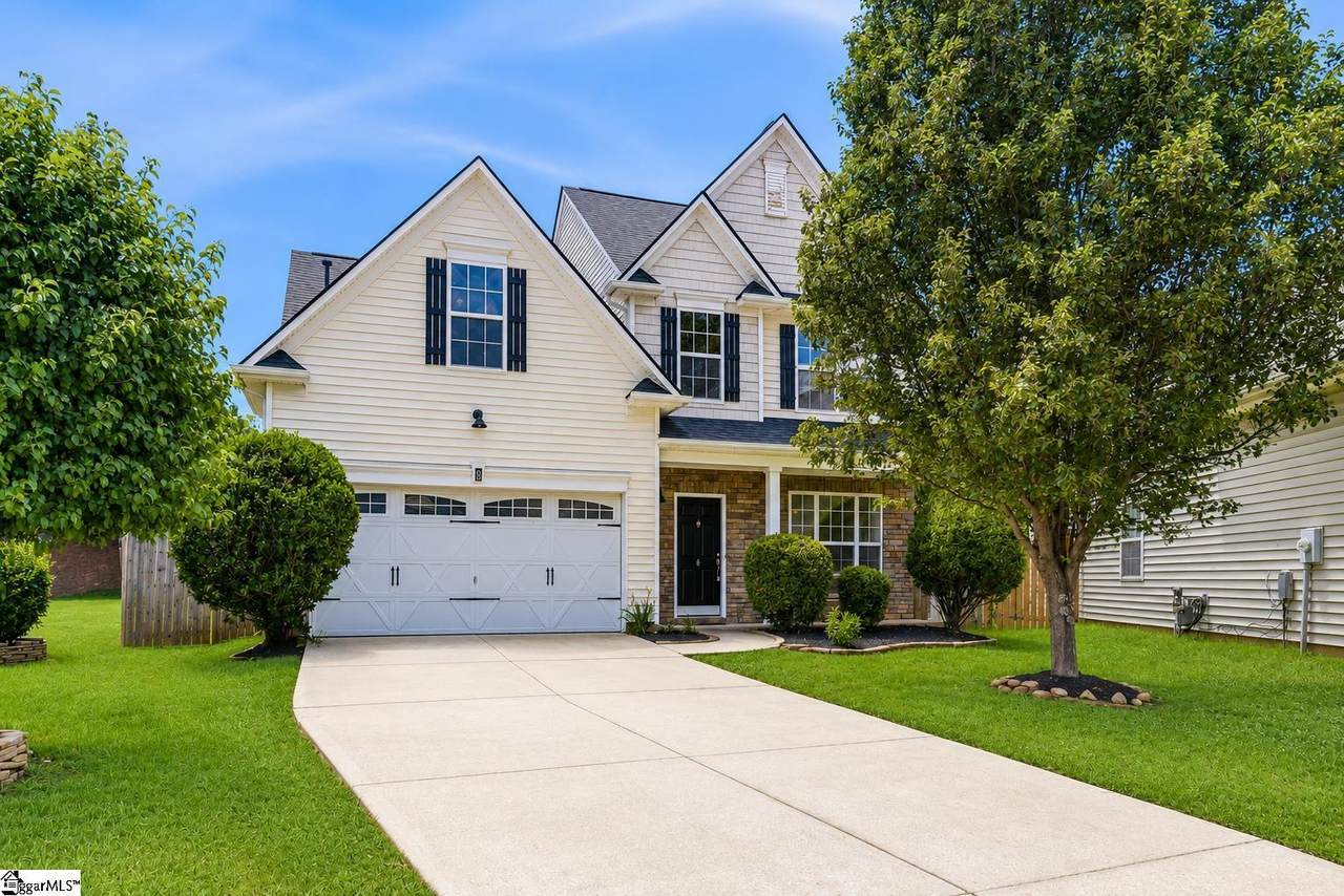 8 Carillon Court - Photo 1