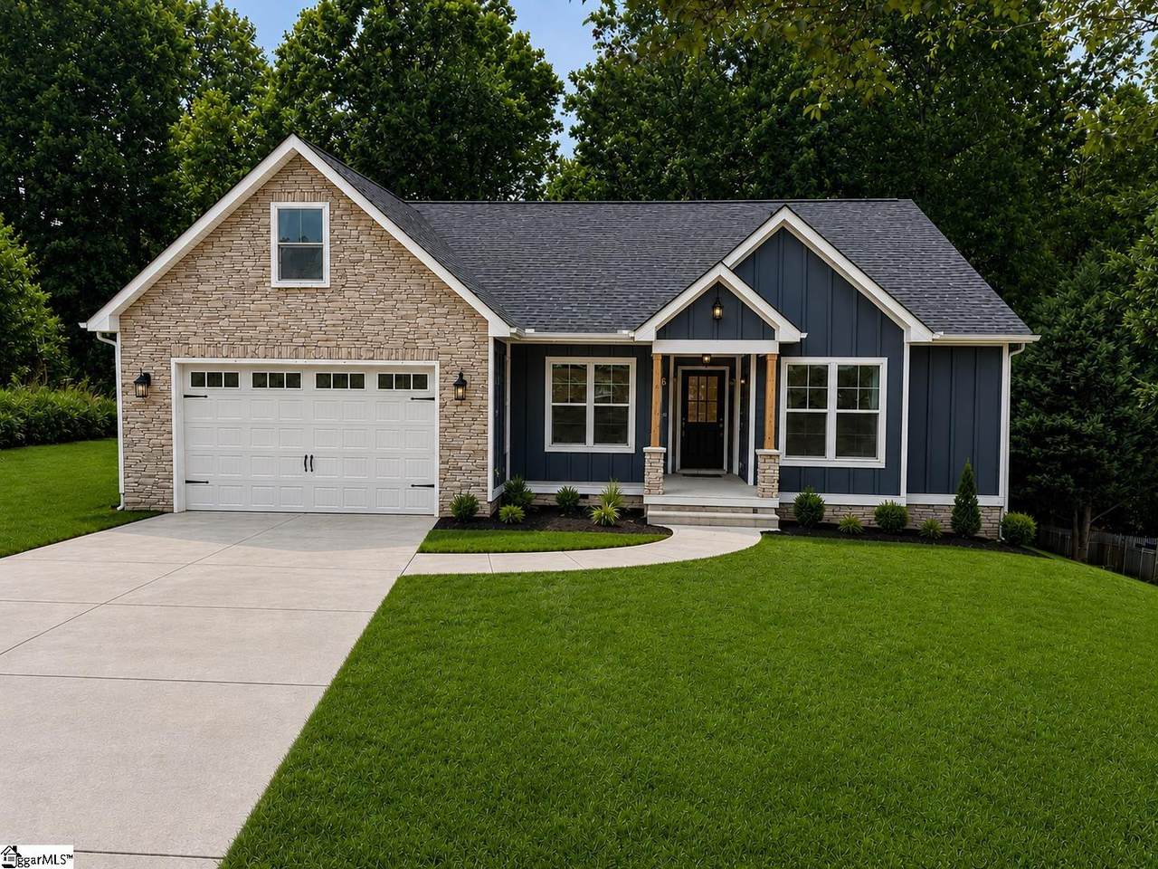 129 Faulkner Circle - Photo 1