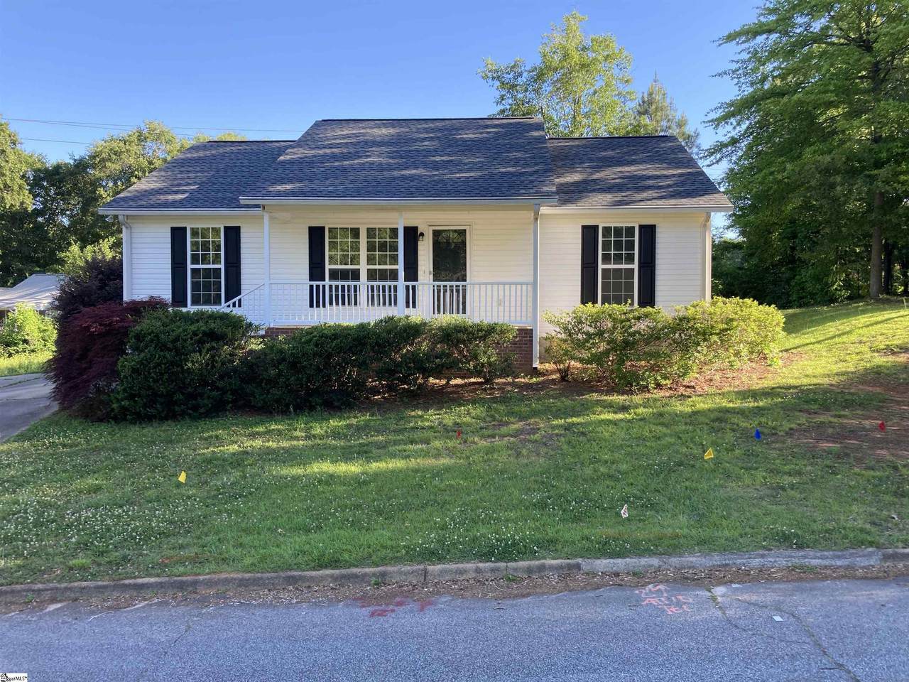 110 Poplar Creek Drive - Photo 1