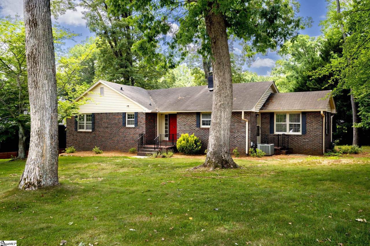 517 Dellwood Drive - Photo 1