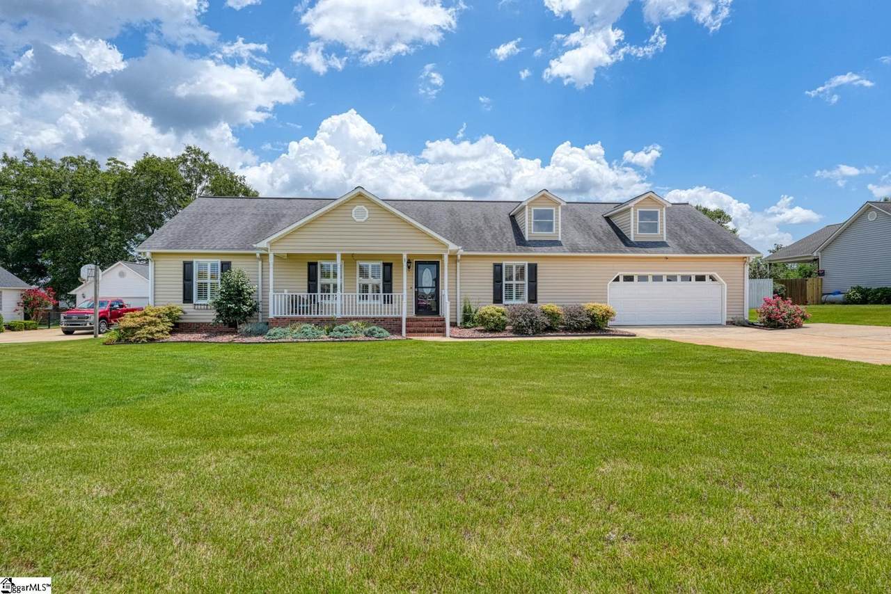 140 Bermuda Lane - Photo 1